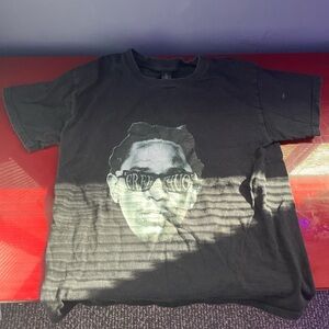 Gildan Black Graphic Tee with Bold Design